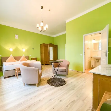 Naumburger Wein & Sekt Manufaktur - 1824