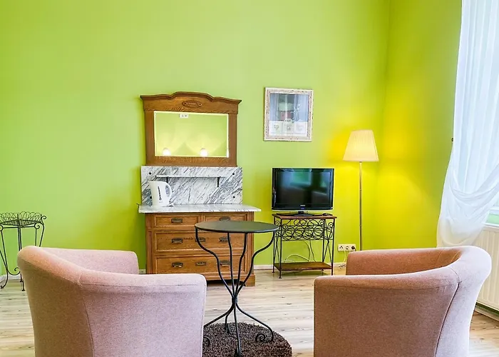 Naumburger Wein & Sekt Manufaktur - 1824 3*