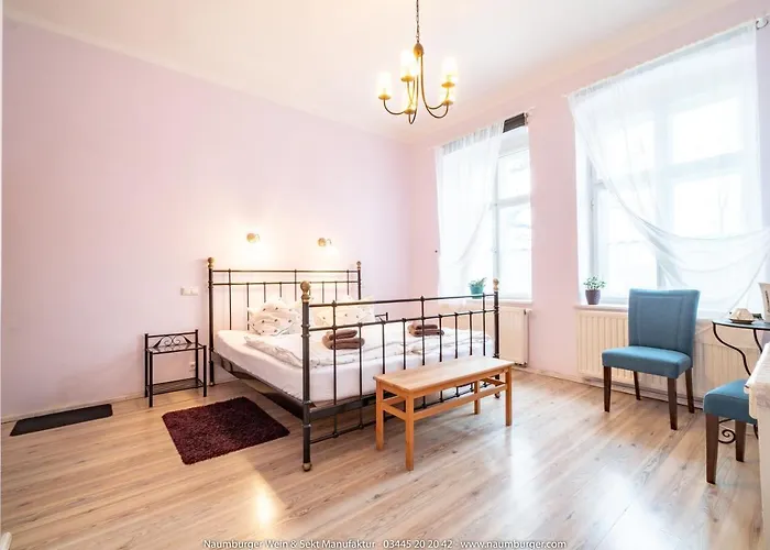 Naumburger Wein & Sekt Manufaktur - 1824 3*