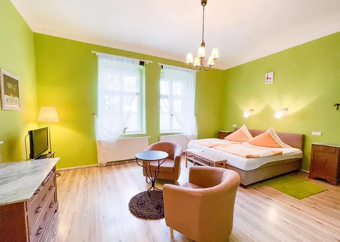 Naumburger Wein & Sekt Manufaktur - 1824 Vendégház 3*