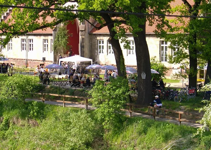 Naumburger Wein & Sekt Manufaktur - 1824 3* Naumburg